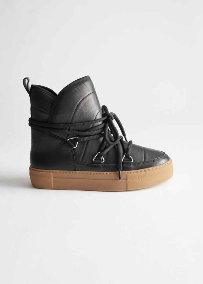 Shearling Lined Suede Snow Boots - Black
